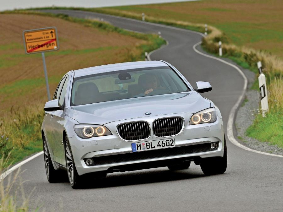  BMW 730d 2008 года  (фото 8 из 16)